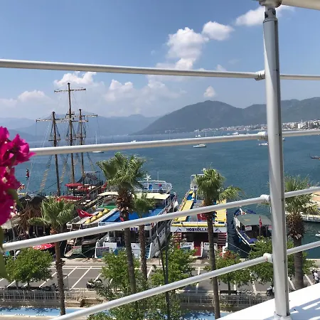 Trea Homes Marina Suites Διαμέρισμα *