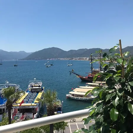 Trea Homes Marina Suites Μαρμαρίς